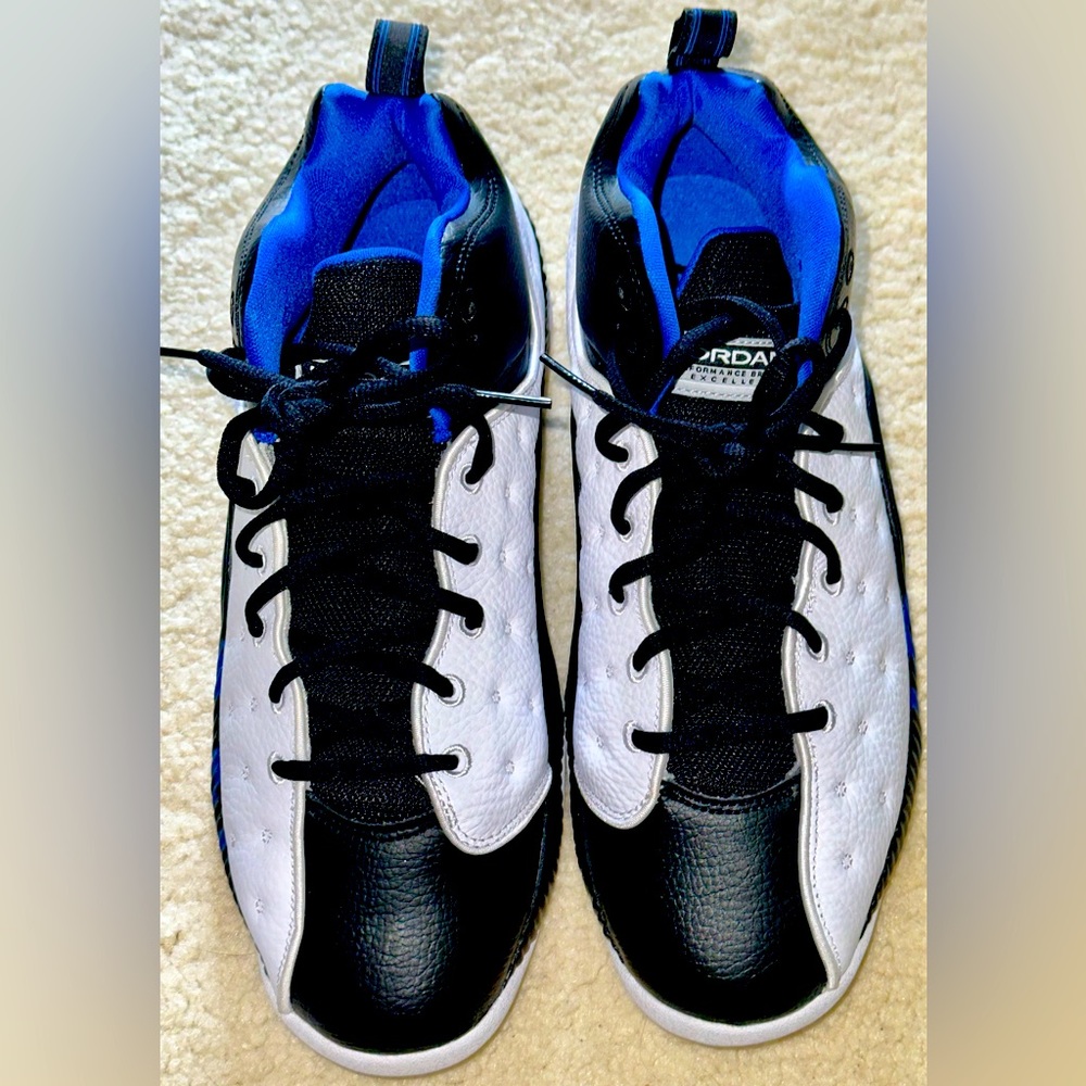 Nike Jordan Team 2 Basketball Shoes Sz 10.
